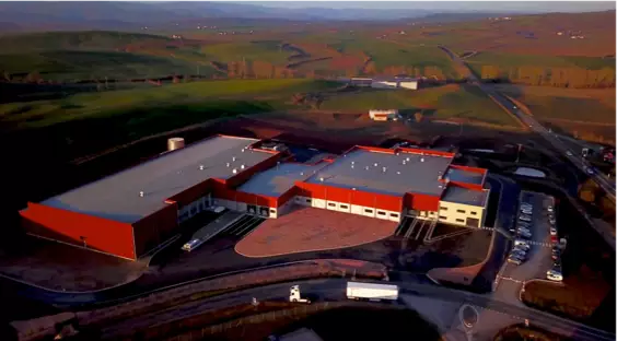 Les salaisons Cros sont situées à Rebourguil dans l’Aveyron, avec une usine ultramoderne.